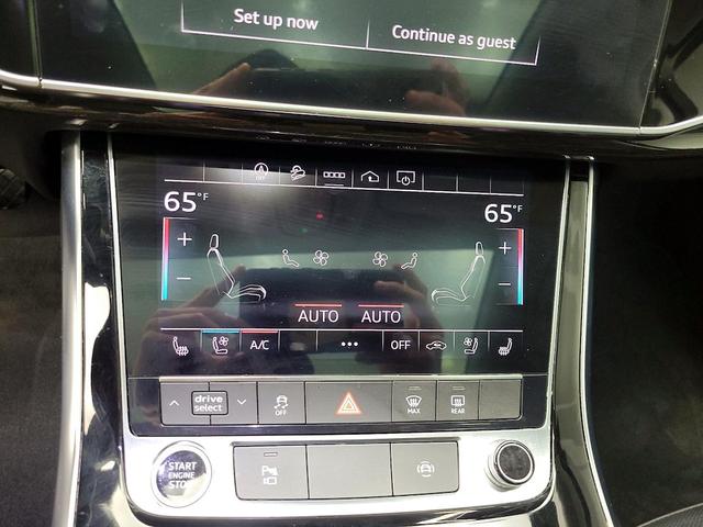 Photo of 2022 Black Audi Q7