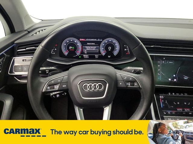 Photo of 2022 Black Audi Q7