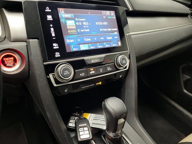 Photo of 2016 Black Honda Civic