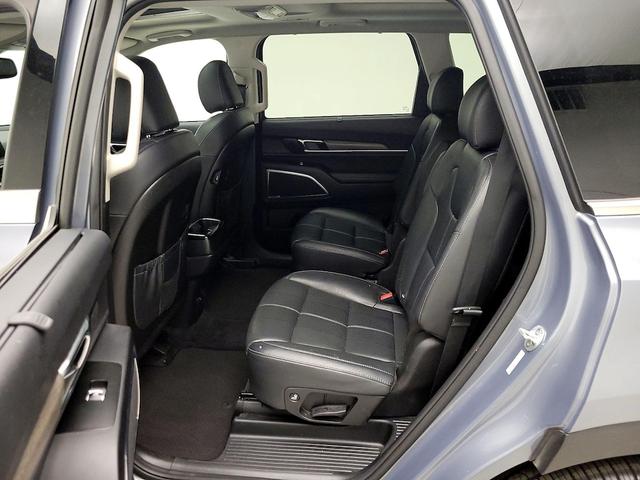 Photo of 2020 Gray Kia Telluride