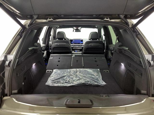 Photo of 2024 Gray BMW X5