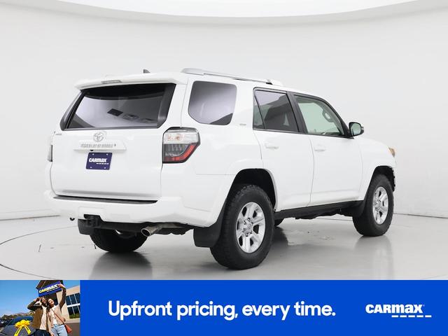 Photo of 2017 White Toyota 4Runner