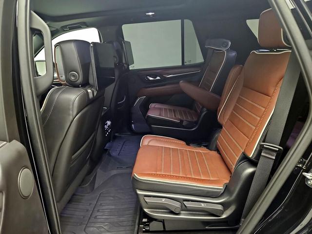 Photo of 2023 Black GMC Yukon