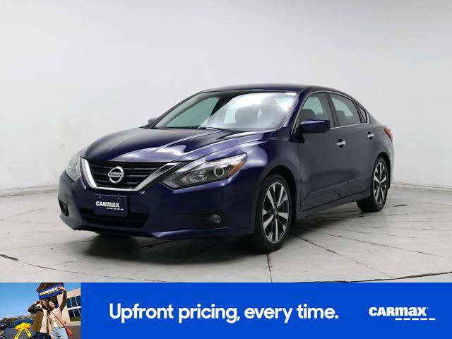 Photo of 2016 Blue Nissan Altima