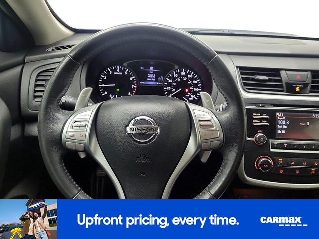 Photo of 2016 Blue Nissan Altima