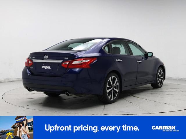 Photo of 2016 Blue Nissan Altima