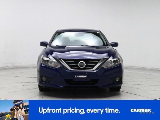 Photo of 2016 Blue Nissan Altima