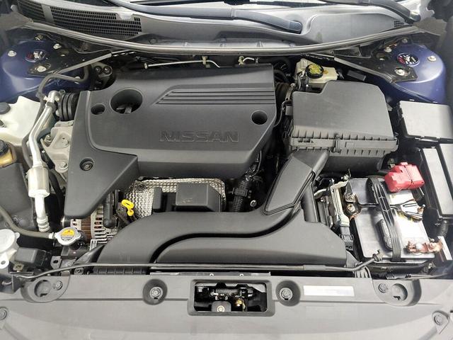 Photo of 2016 Blue Nissan Altima