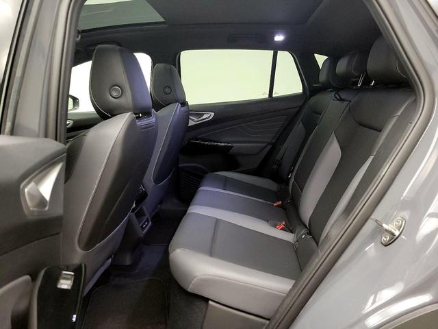 Photo of 2023 Gray Volkswagen ID.4