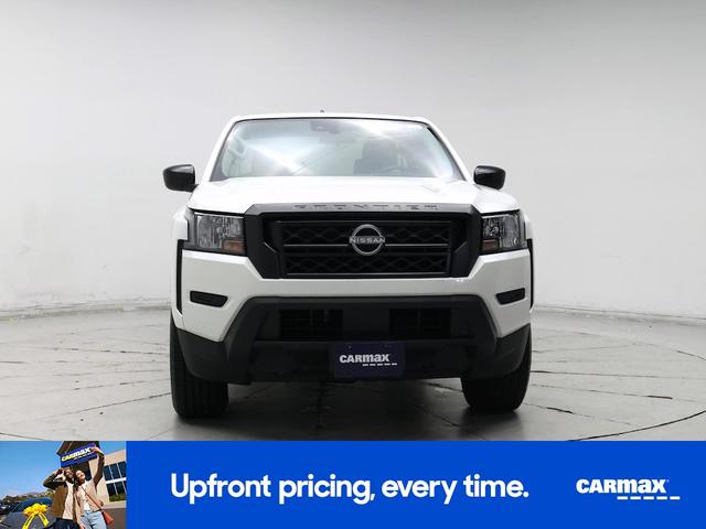 Photo of 2024 White Nissan Frontier