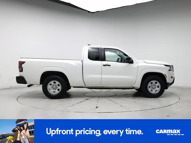 Photo of 2024 White Nissan Frontier