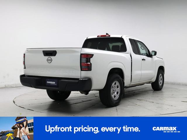 Photo of 2024 White Nissan Frontier