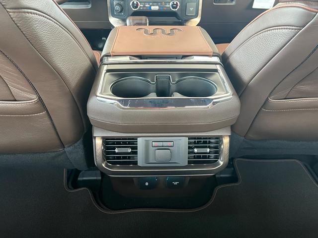 Photo of 2025 Agate Black Metallic Ford F-150