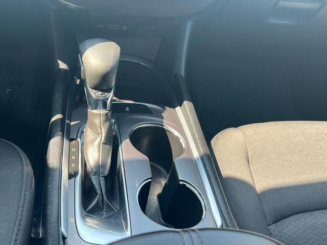 Photo of 2021 Summit White Chevrolet Malibu