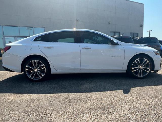 Photo of 2021 Summit White Chevrolet Malibu