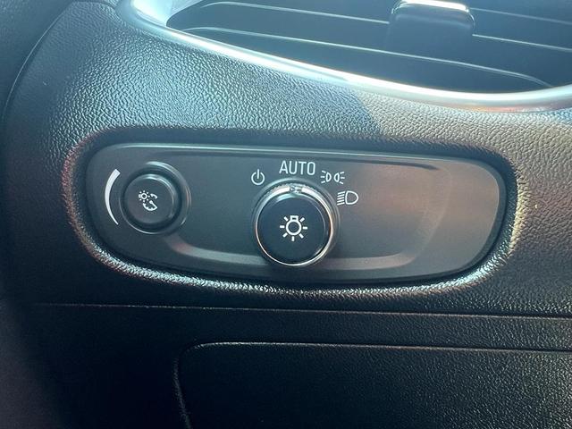Photo of 2021 Summit White Chevrolet Malibu
