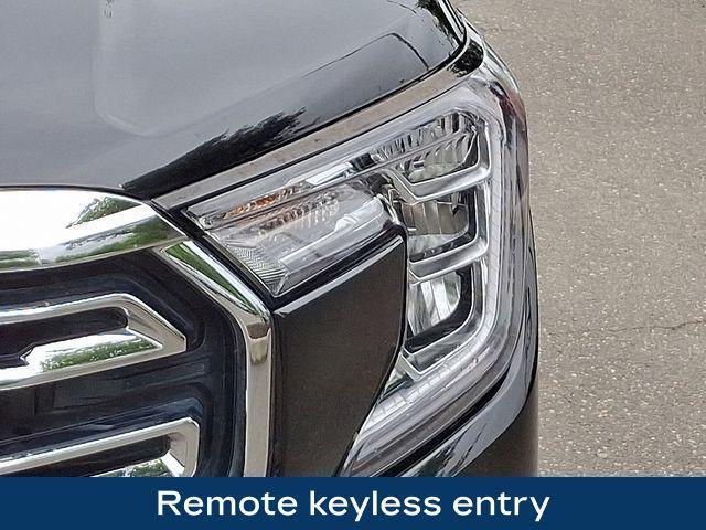 Photo of 2024 Ebony Twilight Metallic GMC Terrain