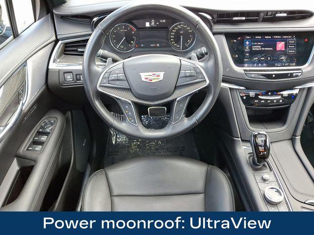 Photo of 2021 Stellar Black Metallic Cadillac XT5