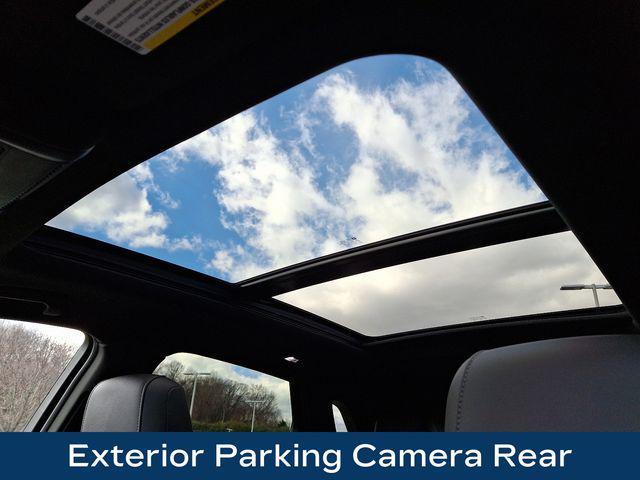 Photo of 2021 Stellar Black Metallic Cadillac XT5