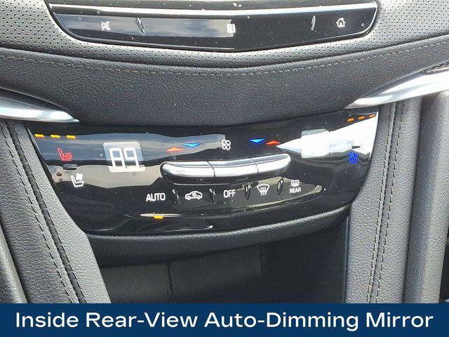 Photo of 2021 Stellar Black Metallic Cadillac XT5