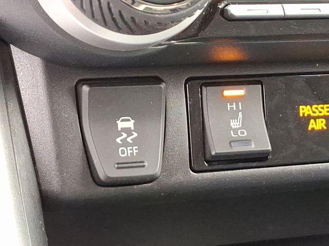 Photo of 2022 Midnight Black Metallic Toyota RAV4 Hybrid