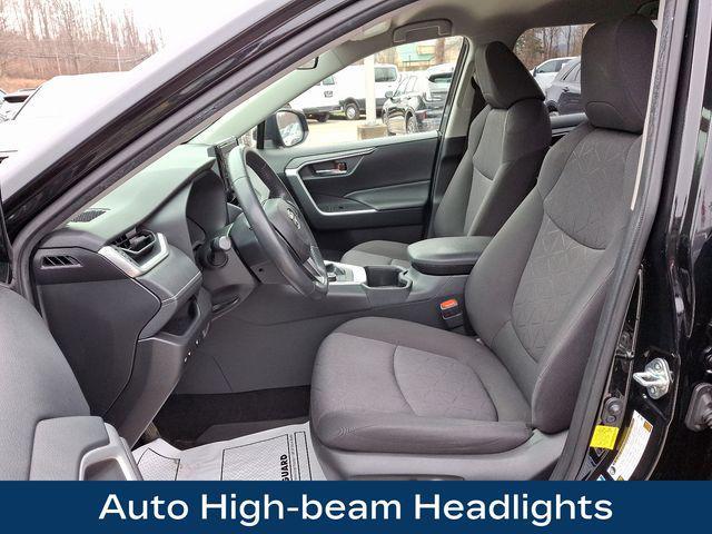 Photo of 2022 Midnight Black Metallic Toyota RAV4 Hybrid