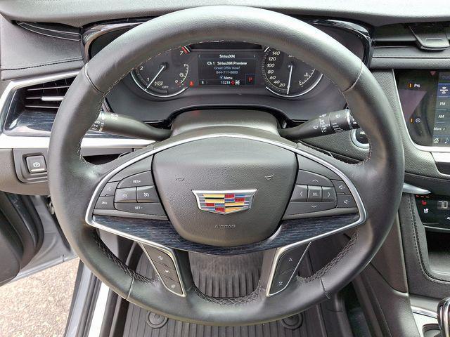 Photo of 2024 Argent Silver Metallic Cadillac XT5