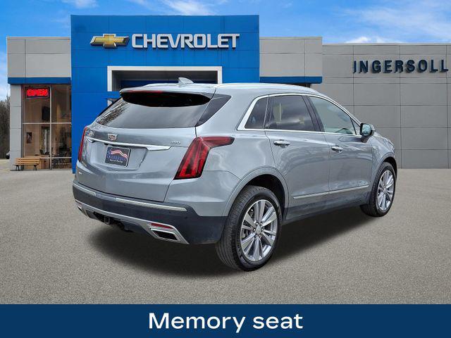 Photo of 2024 Argent Silver Metallic Cadillac XT5