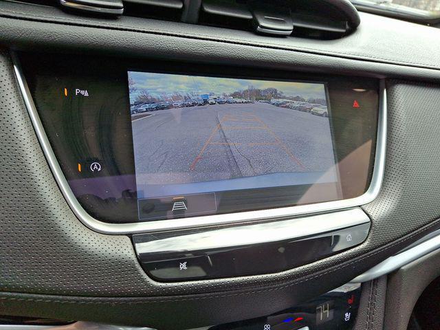 Photo of 2024 Argent Silver Metallic Cadillac XT5