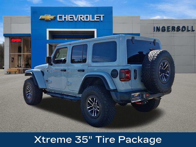 Photo of 2024 Earl Clearcoat Jeep Wrangler