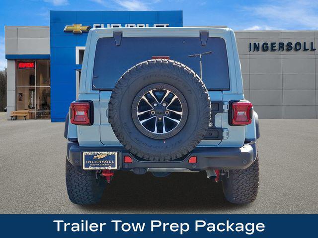 Photo of 2024 Earl Clearcoat Jeep Wrangler