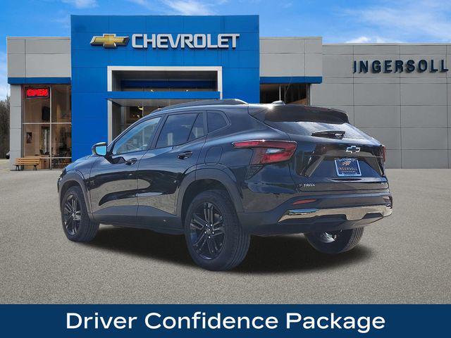 Photo of 2025 Mosaic Black Metallic Chevrolet Trax
