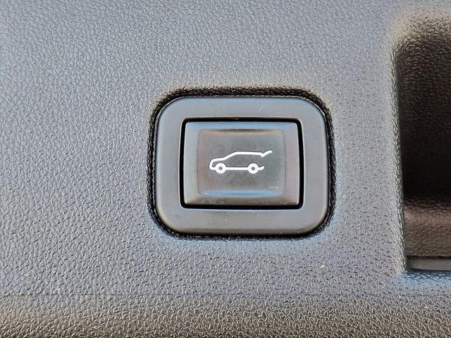 Photo of 2020 Midnight Blue Metallic Chevrolet Equinox