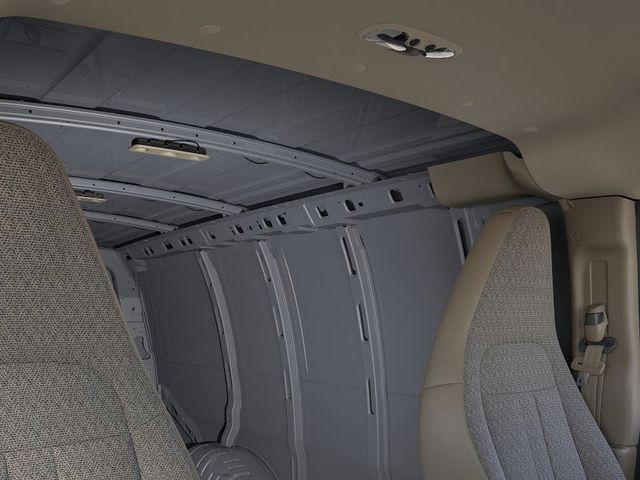 Photo of 2025 Summit White Chevrolet Express 2500