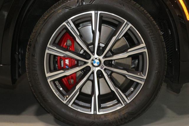 Photo of 2025 Black Sapphire Metallic BMW X5