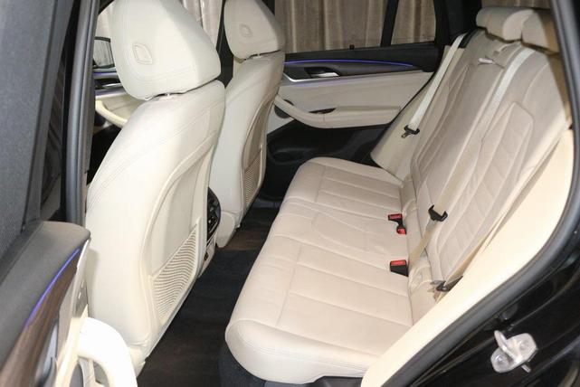 Photo of 2021 Black Sapphire Metallic BMW X3