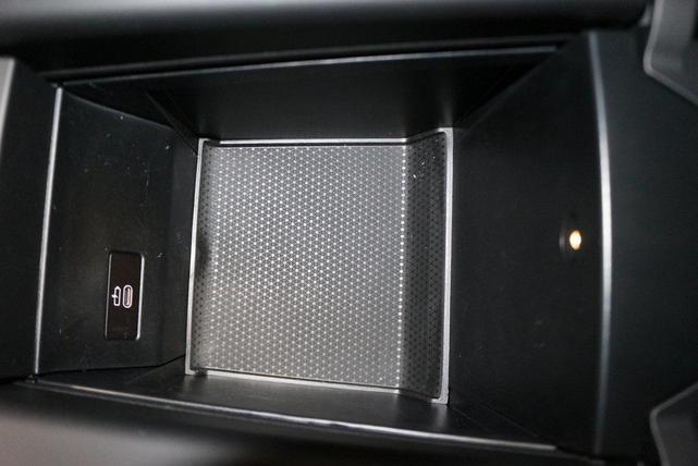 Photo of 2024 Carbon Black Metallic BMW X5
