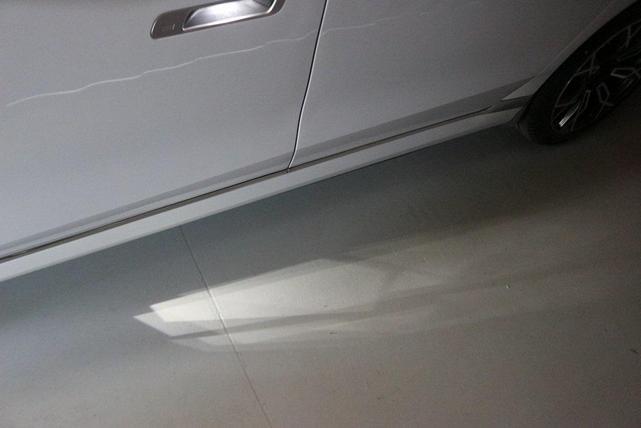 Photo of 2023 Mineral White Metallic BMW i7