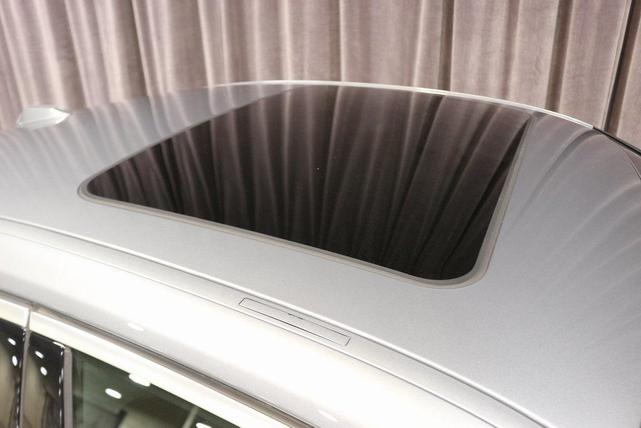 Photo of 2025 Skyscraper Grey Metallic BMW 330