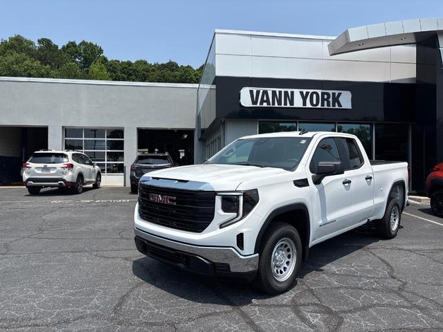Photo of 2025 Summit White GMC Sierra 1500