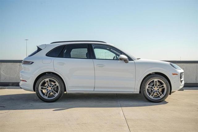Photo of 2025 White Porsche Cayenne