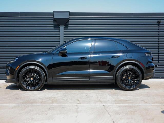 Photo of 2025 Black Porsche Macan