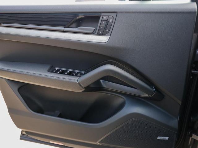 Photo of 2025 Gray Porsche Cayenne