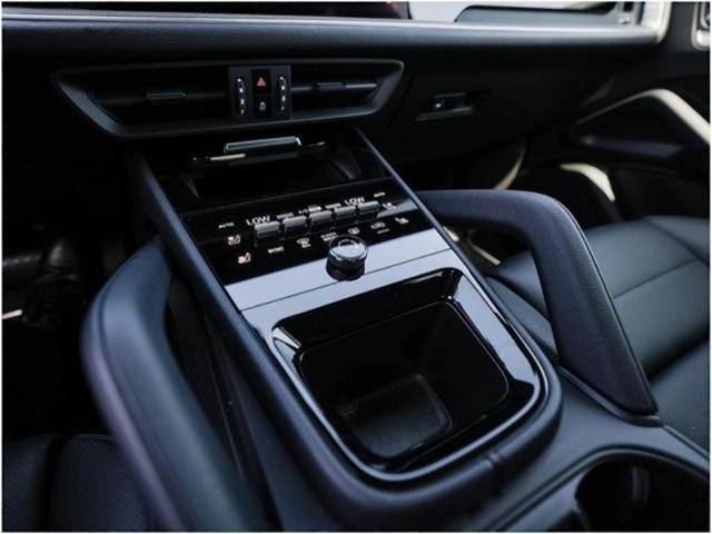 Photo of 2025 Dolomite Gray Porsche Cayenne