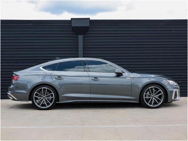 Photo of 2022 Daytona Gray Pearl Effect Audi A5