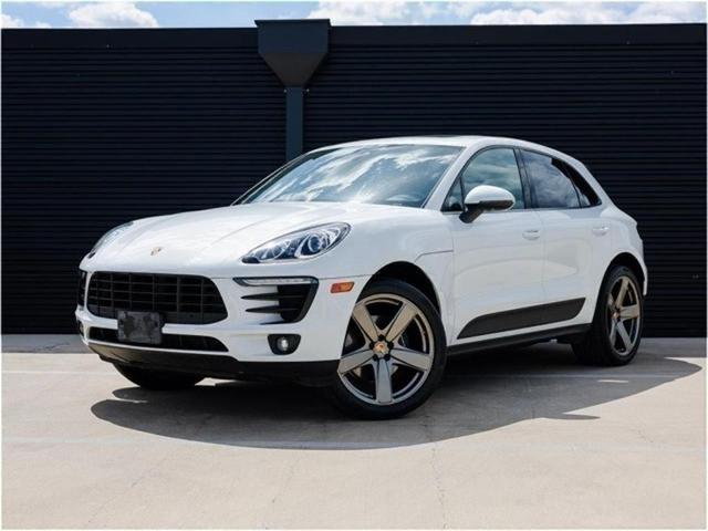 Photo of 2018 Carrara White Metallic Porsche Macan