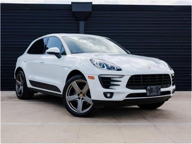 Photo of 2018 Carrara White Metallic Porsche Macan