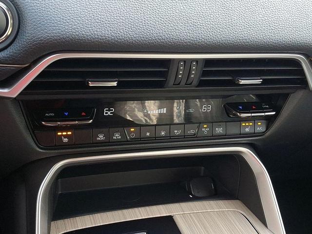 Photo of 2025 Platinum Mazda CX-90