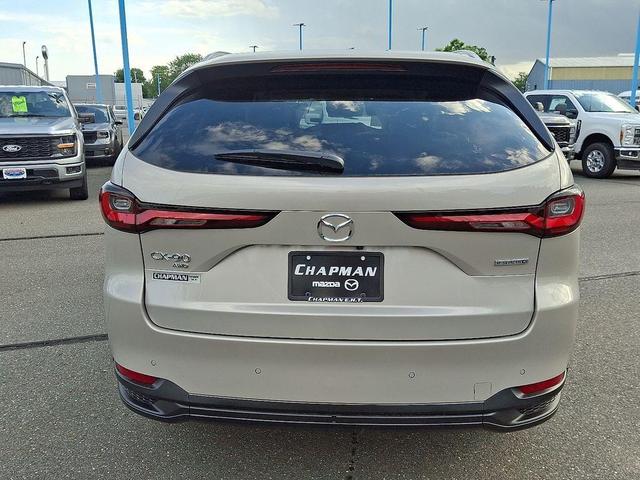 Photo of 2025 Platinum Mazda CX-90