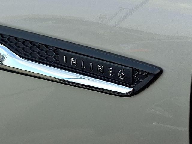 Photo of 2025 Platinum Mazda CX-90